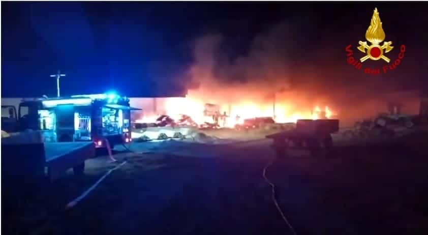Incendio masseria 18/04/22 (1)