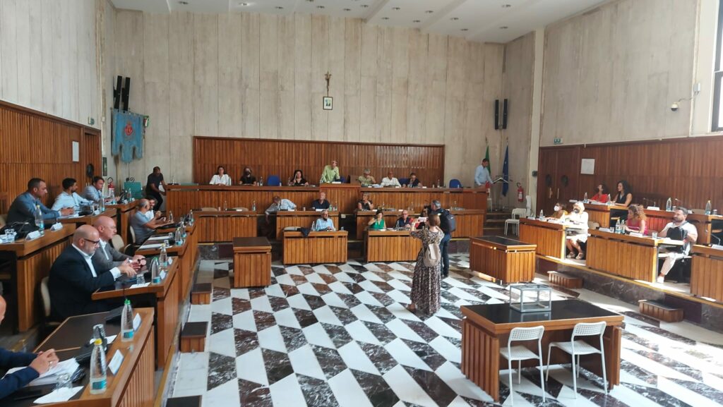 Foto della sala consiliare Brindisi