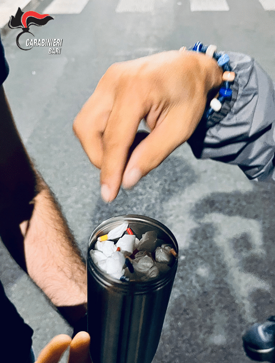 La foto dei sequestri carabinieri Bari (1)