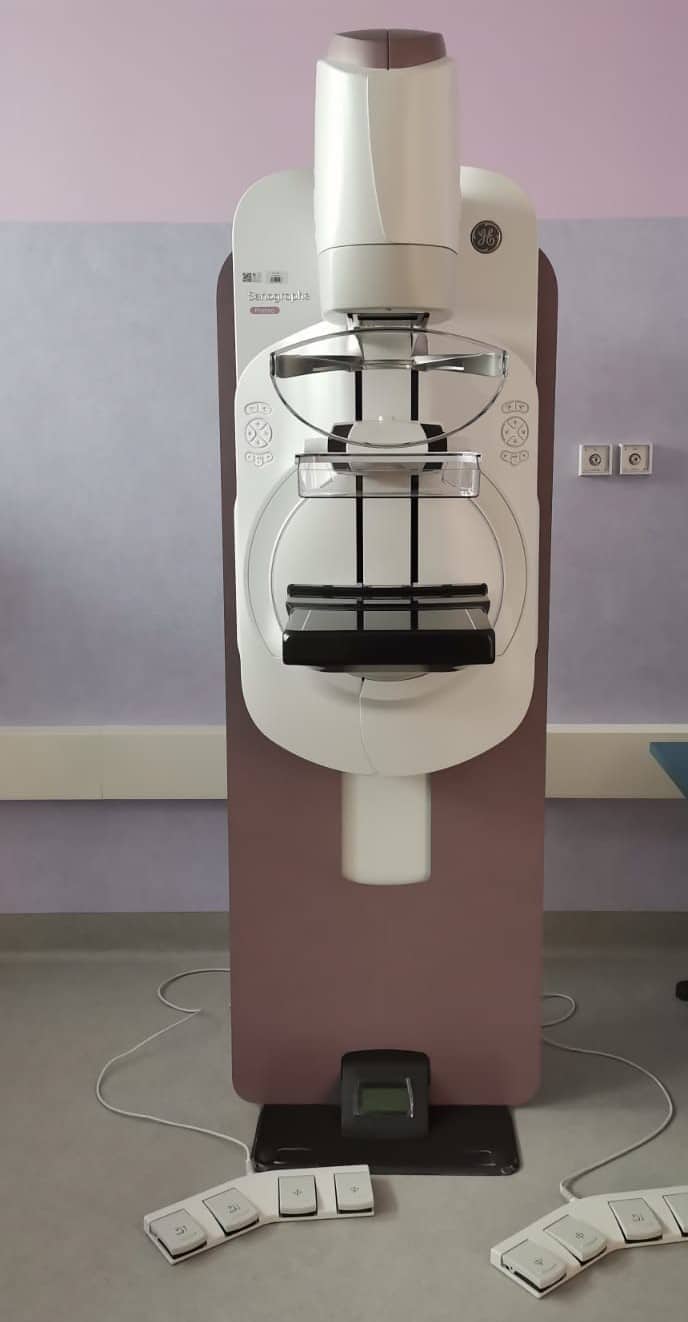 Foto del mammografo 3D - Centro screening Ospedale di Putignano