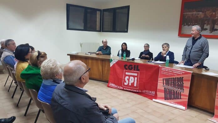 Foto dell'assemblea SPI-CGIL Cerignola