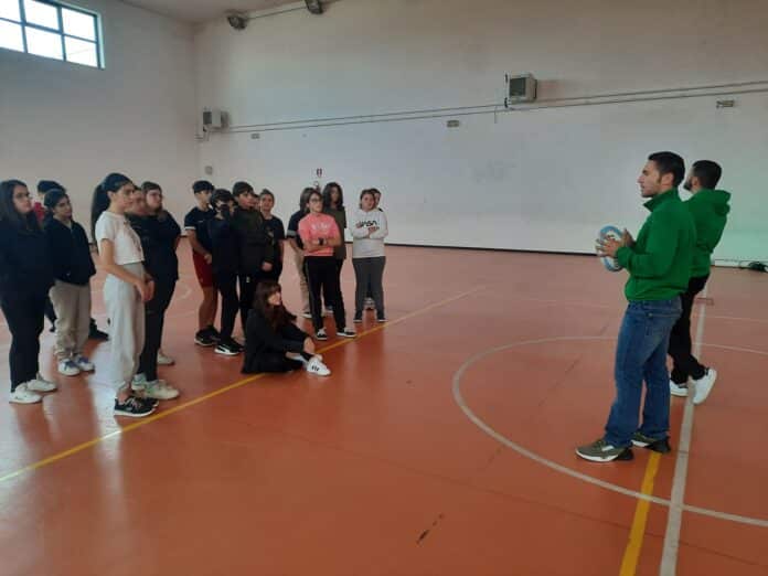 Foto del progetto “Ovale a scuola”