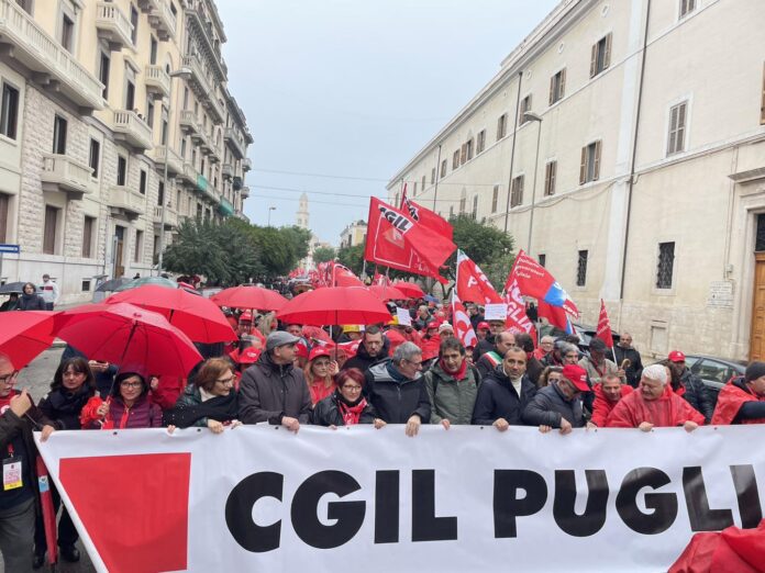 Foto della manifestazione CGIL Puglia (1)
