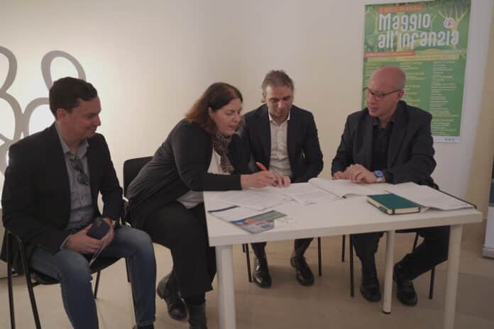 Foto della Firma protocollo Tdb Arpa Puglia