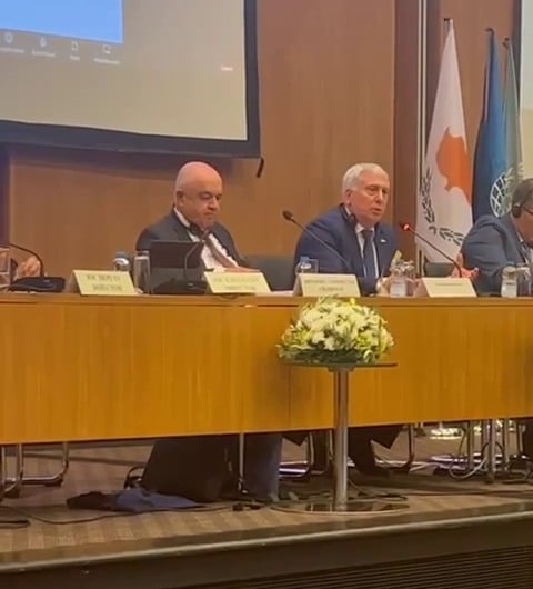 Foto dell'intervento di Gennaro Sicolo a Cipro
