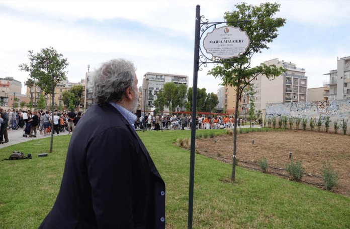 Foto di Michele Emiliano nel Parco Maugeri
