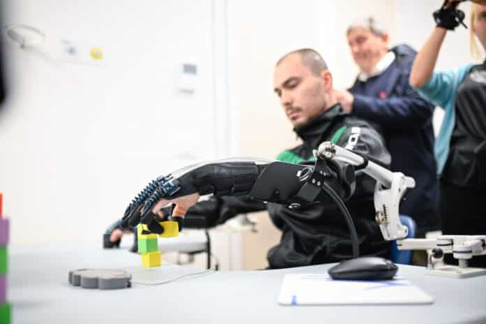 Braccio robotico