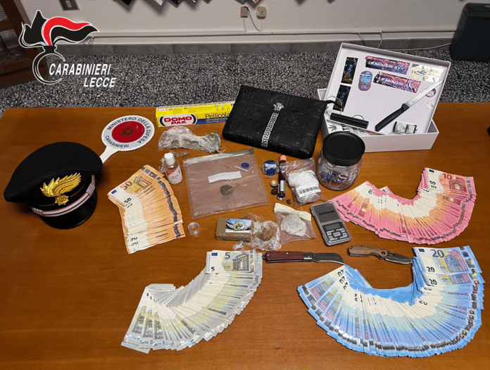 Foto del materiale sequestrato