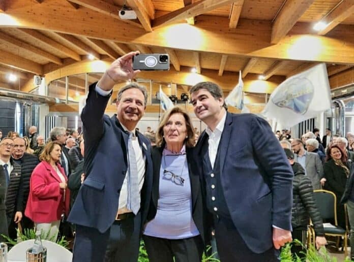 Foto di Paolo Pagliaro, Adriana Poll Bortone e Raffaele Fitto