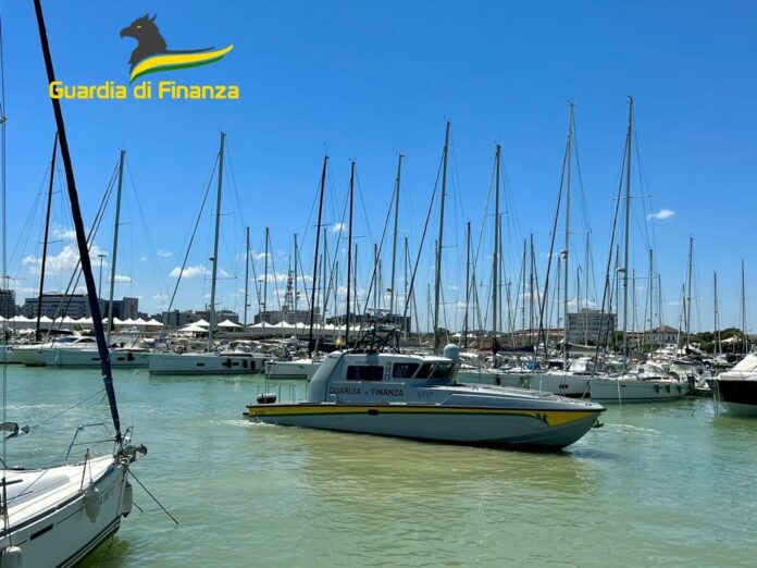 Foto della Guardia di Finanza Bari