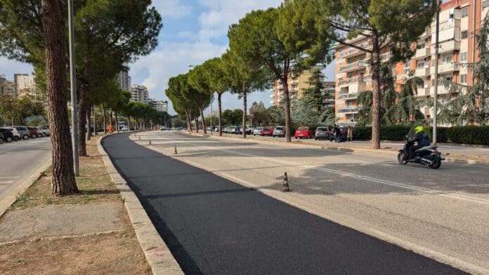 Lavori di manutenzione stradale in via Madre Teresa di Calcutta