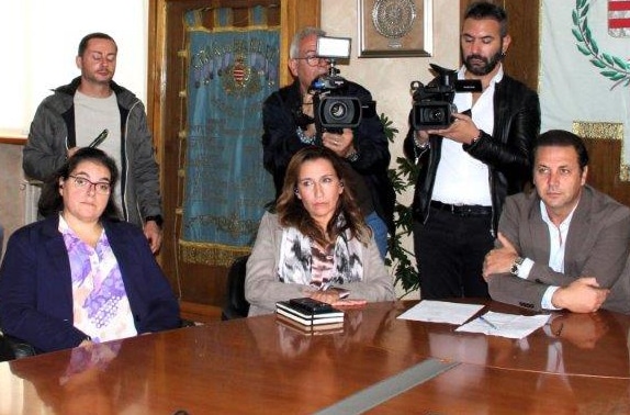 Da destra, seduti, gli Assessori Salvemini, Riefolo e la funzionaria Dinuzzi.
