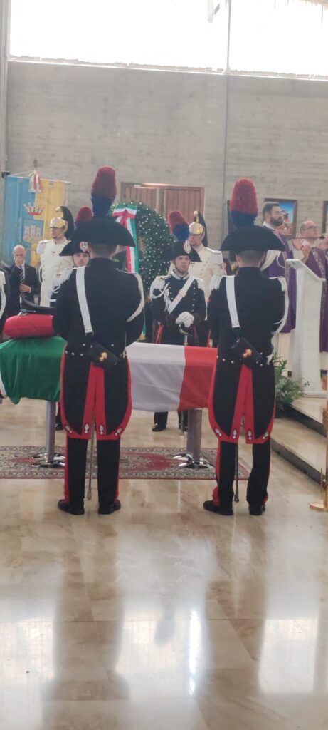 Foto dell'ultimo saluto a Carlo Legrottaglie