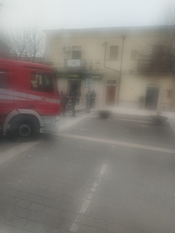 assalto al bancomat credem pietramontecorvino foggia