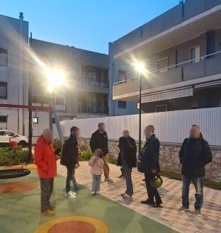 Inaugurazione della nuova illuminazione nella piazzetta tra via Genova e via Pantanelli a Carbonara Bari