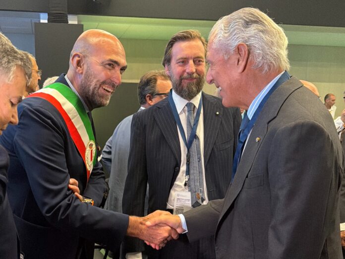 Vito Leccese all'incontro per export